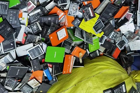 白沙黎族高价回收艾亚特电池|电车电瓶回收多少钱